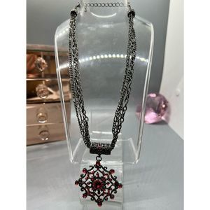 Gothic Style Necklace.. GORGEOUS.